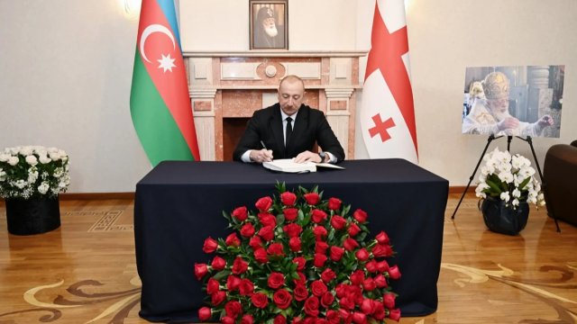 İlham Əliyev Gürcüstan səfirliyinə getdi