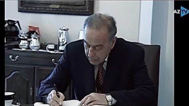 29 il öncə Heydər Əliyev Ağ Evin xatirə kitabına nə yazmışdı? - VİDEO