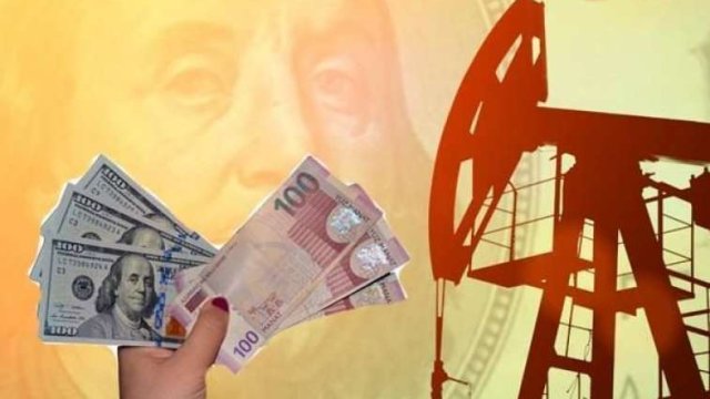 İqtisadçı: &ldquo;Manatın neftdən asılılığı aradan qaldırıla bilər&rdquo;