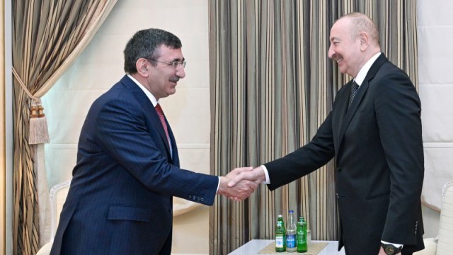 Prezident Cevdet Yılmazın başçılıq etdiyi nümayəndə heyətini qəbul etdi - FOTO