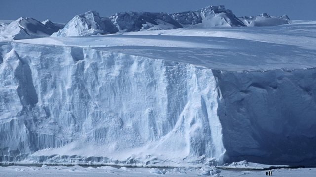 Antarktida altında sualtı aparat naməlum obyektlər aşkar etdi, sonra isə yoxa çıxdı