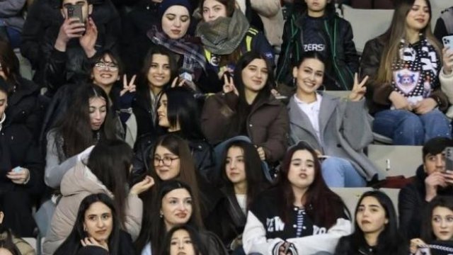 "Qarabağ&rdquo;dan xanım azarkeşlərə növbəti gözəl jest