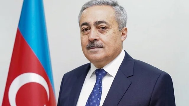 Tanınmış professor işdən çıxdı