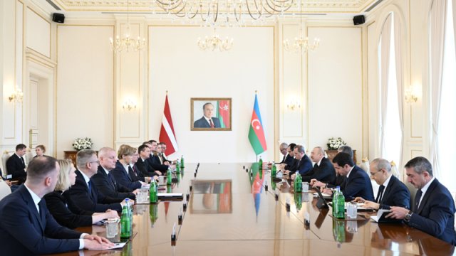 Prezidentlər mətbuata bəyanatlarla çıxış edirlər- YENİLƏNİB