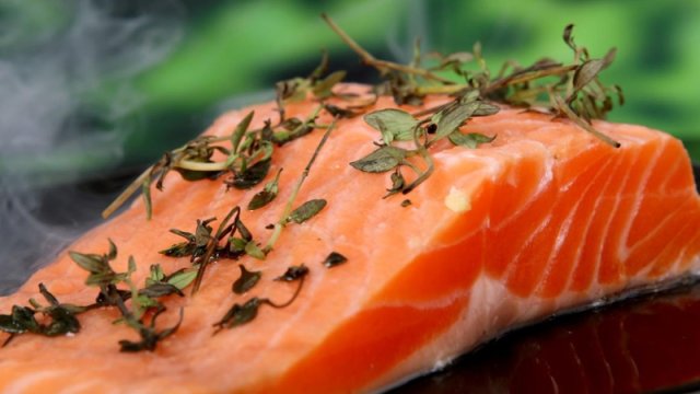 Qızılbalıqdan başqa D vitamini ilə zəngin 3 qida