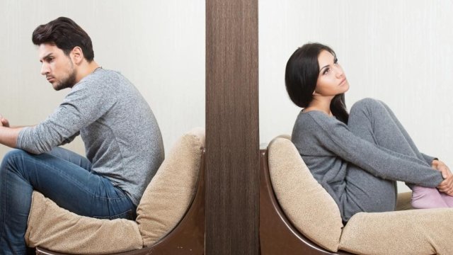 Müasir cütlüklər nənə və babalarını xoşbəxt edən 4 şeyi görməzdən gəlirlər