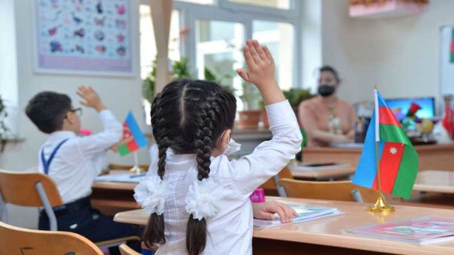 Bakıda birinci sinfə qəbulla bağlı alternativ mərkəzlər - SİYAHI