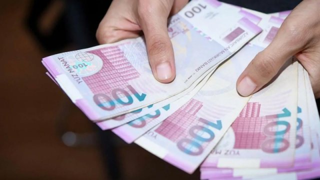 Azərbaycanda bu işçilərə eyni maaş veriləcək