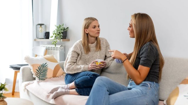 Sözlərdən çox şey deyir: Yüksək emosional intellekti dərhal göstərən 4 ifadə