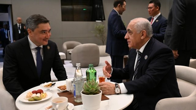 Əli Əsədov WUF13-ün açılış mərasimi çərçivəsində görüşlər keçirib - FOTOLAR