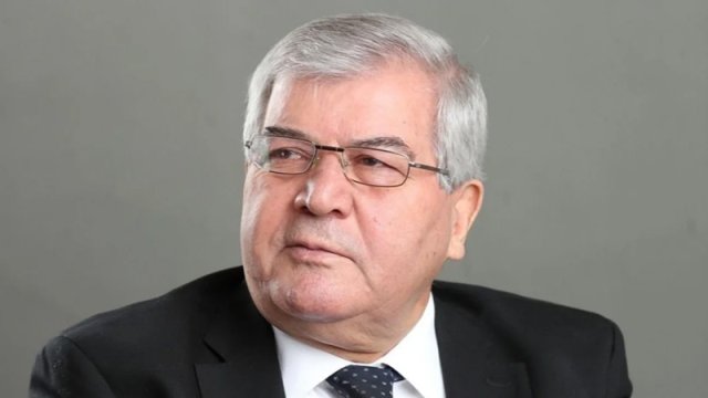 
Sabir Rüstəmxanlı &ldquo;Şərəf&rdquo; ordeni ilə təltif edildi
