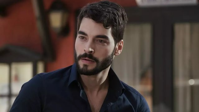 Akın Akınözü ekranlara qayıdır