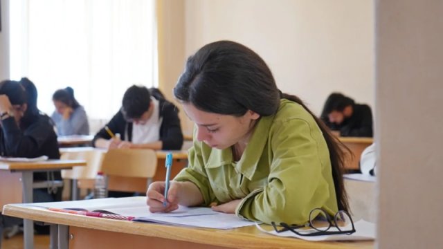 Doktorantura və dissertantura imtahanlarının tarixləri açıqlandı
