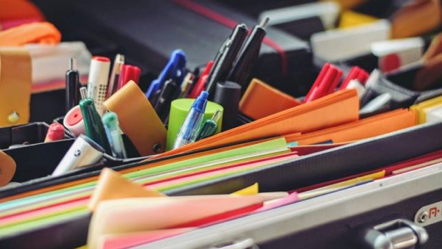 Məhkəmə Ekspertizası Mərkəzi dəftərxana mallarına 84 min manatdan çox vəsait ayırdı