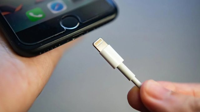 Smartfonun batareyasını aylar ərzində sıradan çıxarır - Şarj zamanı əsas səhv