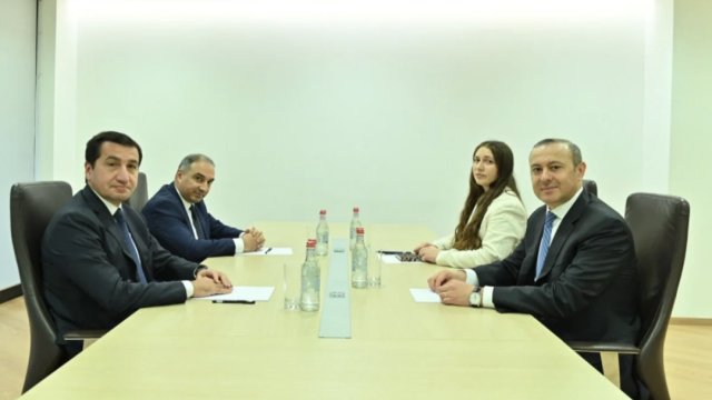 Hikmət Hacıyev ilə Armen Qriqoryan Ermənistanın Dilican şəhərində görüşüb