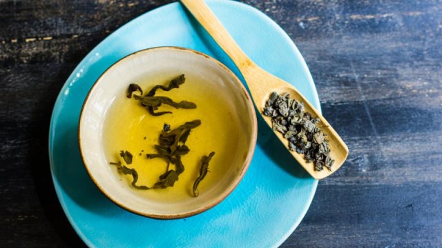 Təzyiqi azaltmaq üçün nə içmək olar?