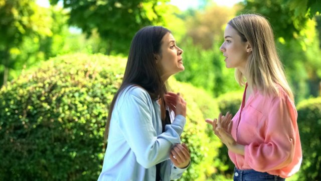 Empatiya çatışmazlığı olan bir insanı necə tanımaq olar? - 10 ifadə