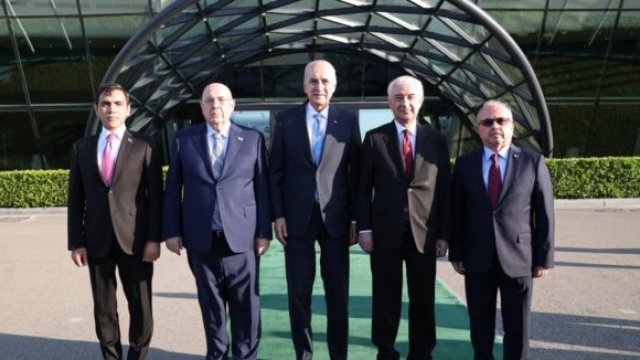 Numan Kurtulmuş Azərbaycana gəldi