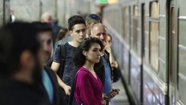 Metroda hərəkət qrafiki dəyişir: İnterval nə qədər olacaq?