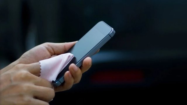 Ağıllı telefon necə təmizlənməlidir? - Bu səhvləri etməyin