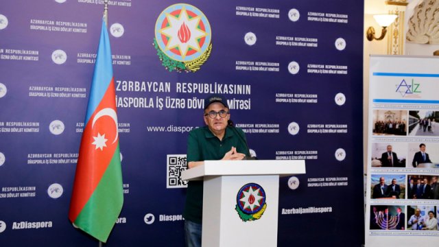 Rüfət Əsədovun "Əsrlərin dərinliklərindən gələn ənənələr" filmi təqdim olundu - FOTO