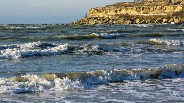 Xəzərin suyu azalır: Hansı addımlar atılmalıdır?