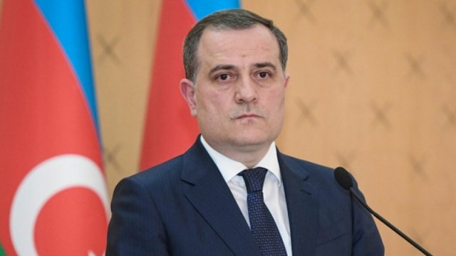 Ceyhun Bayramov Moskvaya gedir