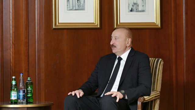 İlham Əliyev Berlində mühüm görüşdə - FOTOLAR