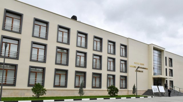 Salyan Rayon Mərkəzi Xəstəxanası 55 min manatlıq təsərrüfat malları alır