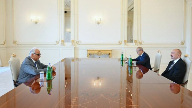 İlham Əliyev Dünya Güləş Birliyinin prezidentini qəbul etdi - FOTO
