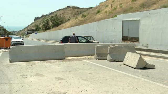 Sürüşmə səbəbindən bağlanan yol nə vaxt açılacaq? - VİDEO