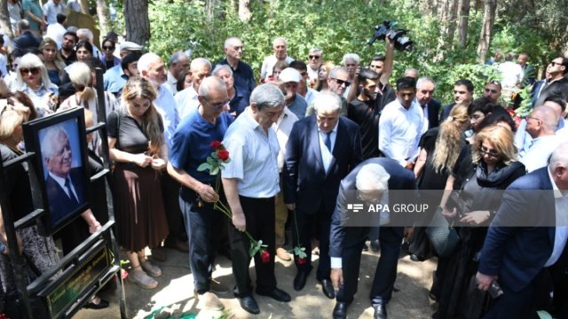 Xalq şairi Nəriman Həsənzadə I Fəxri xiyabanda dəfn edilib - FOTO