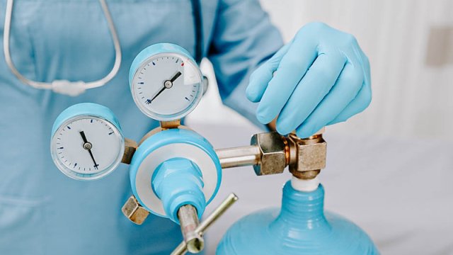 TƏBİB 2,6 milyonluq oksigen qazı, 3,6 milyonluq tibbi vasitə alır
