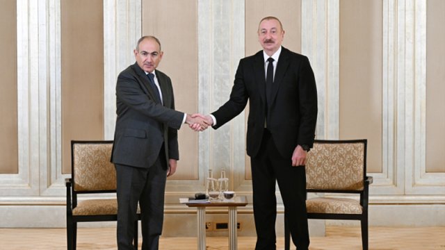 Paşinyan Azərbaycan Prezidentinə zəng etdi
