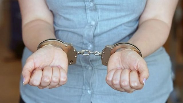 Canlı yayımda söyüş söyən tiktoker saxlanıldı