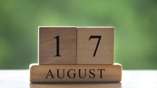Tarixin 17 avqustu...