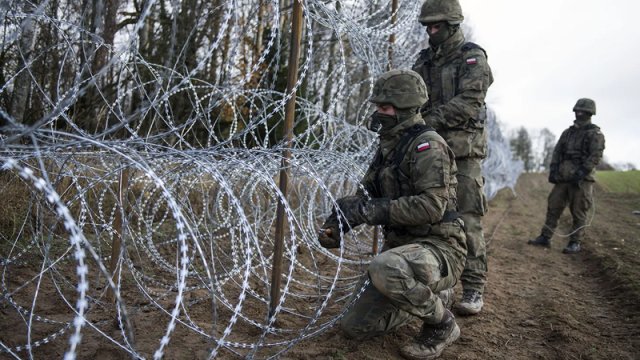 Polşa MN: Varşava Moskva və Minsk ilə bütün sərhəd-keçid məntəqələrini bağlamağa hazırdır