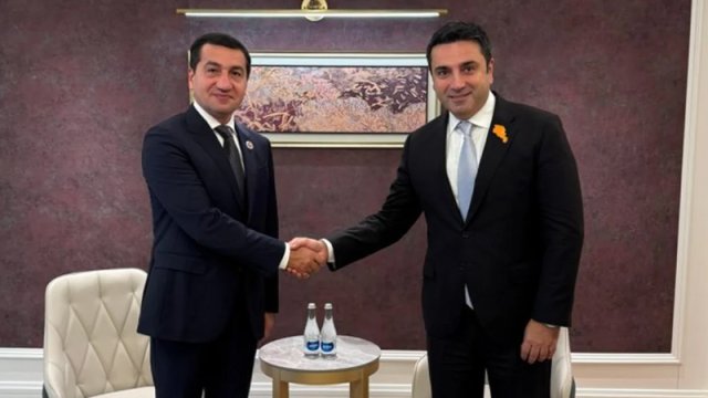 Hikmət Hacıyev Alen Simonyanla görüşdü