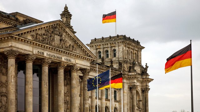 Bundestaqda Rusiya və Ukrayna siyasətinin dəyişdirilməsi müzakirə edilir