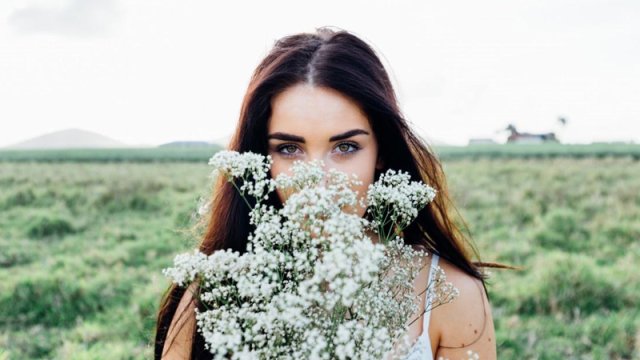 Sol gözün qəfil səyirməsi nə deməkdir? - Astroloqlar mühüm xəbərlər vəd edir
