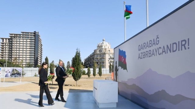 Prezident və birinci xanım Bakıdakı Zəfər parkında olub