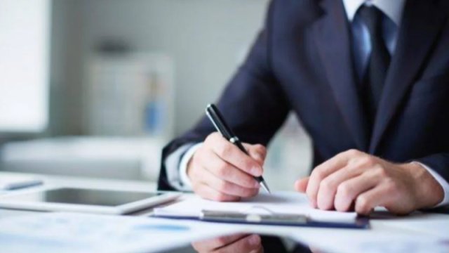 Dövlət qulluqçularının fəaliyyəti yeni qaydada qiymətləndiriləcək - Kimlər imtahan verməyəcək?
