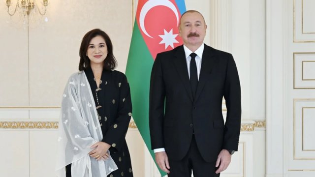 İlham Əliyev daha bir səfiri qəbul etdi - FOTO