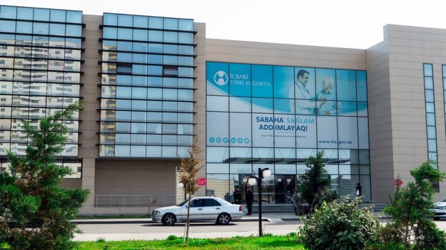 Abşeron xəstəxanasının baş həkiminin müavini bıçaqlandı - Saxlanılan var