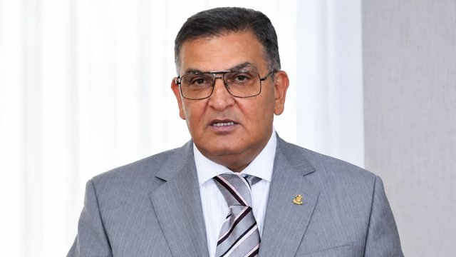 Səmədovun mənimsədiyi pulu oğlu qaytardı - 300 min...