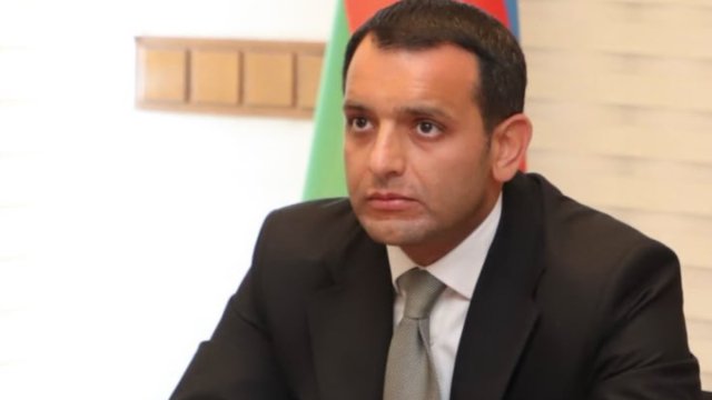 Yeni icra başçısı 3 nəfərə vəzifə verdi