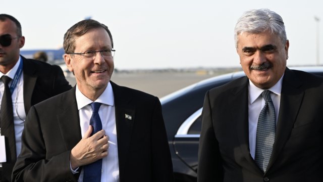 İsrail Prezidenti İsxak Hersoq Azərbaycana səfərə gəldi - FOTO