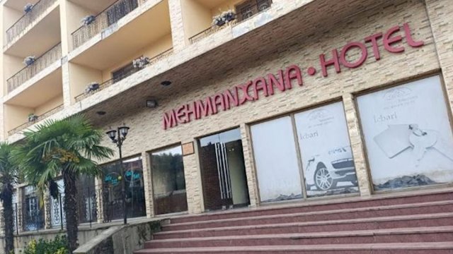 Lənkəranda 4 mərtəbəli otel 2,2 milyon manata hərraca çıxarıldı - FOTO