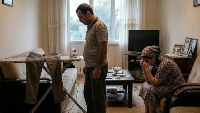 Bakıda kişi şalvarını ütüləməyən arvadını döydü